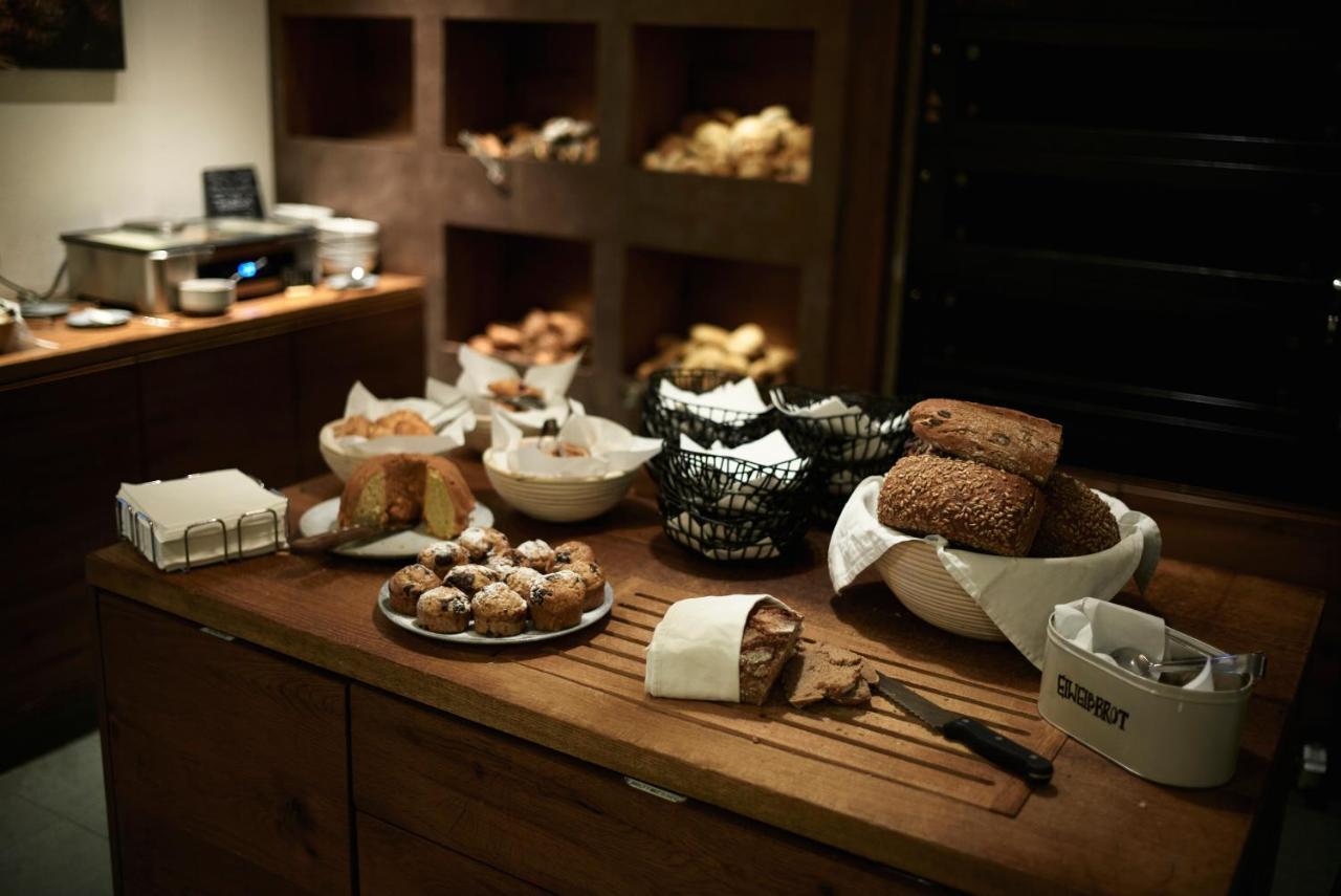 Holzhotel Forsthofalm ลีโอกัง ภายนอก รูปภาพ
