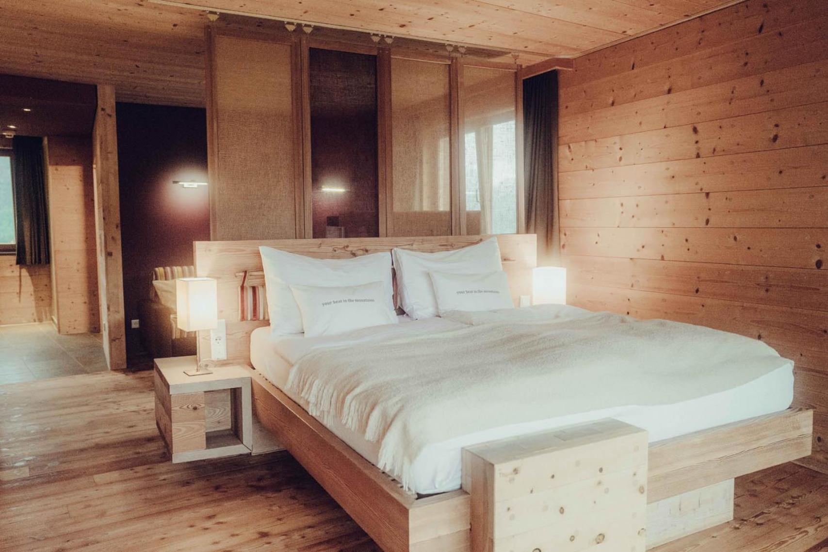 Holzhotel Forsthofalm ลีโอกัง ภายนอก รูปภาพ