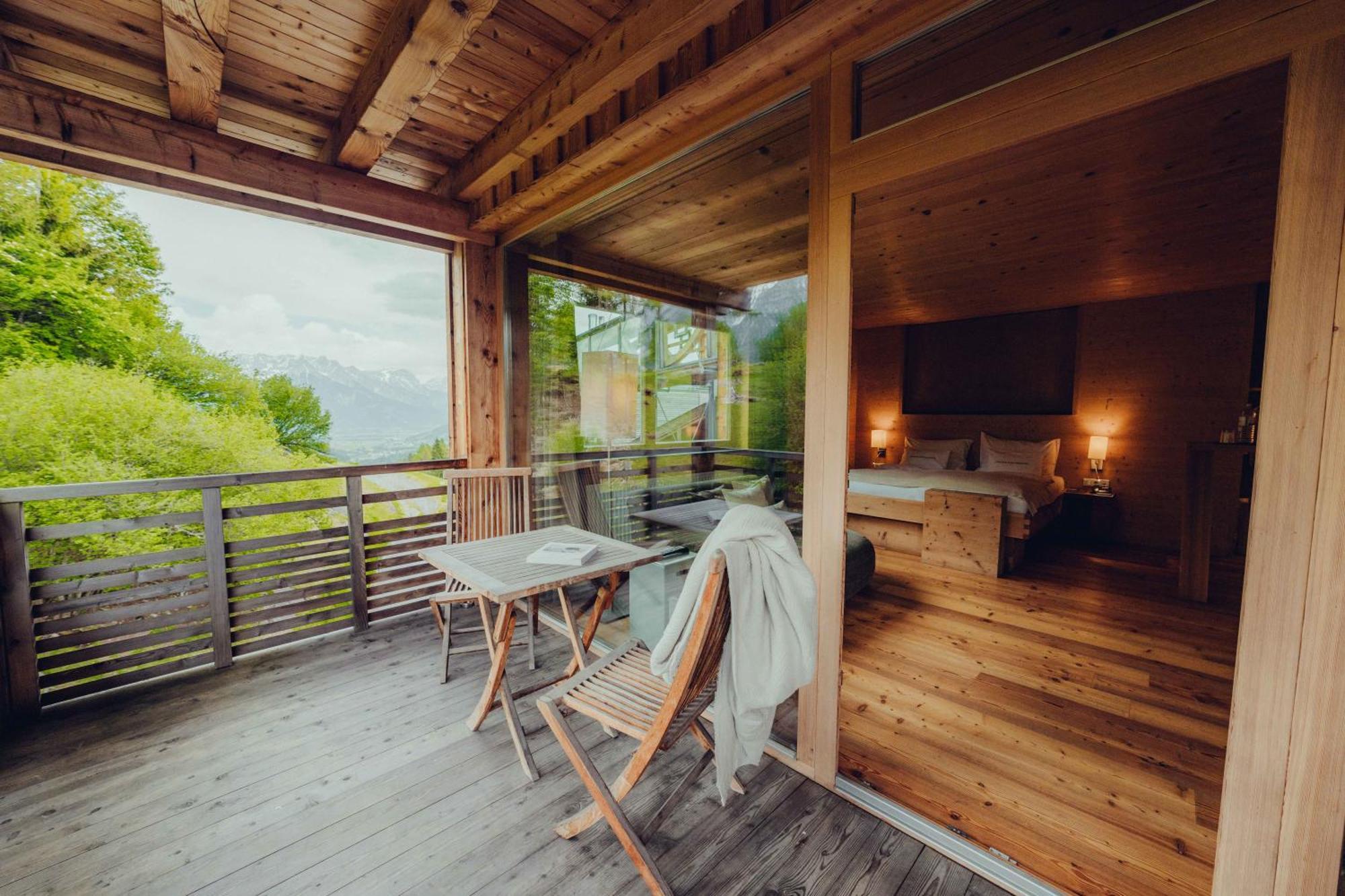 Holzhotel Forsthofalm ลีโอกัง ภายนอก รูปภาพ